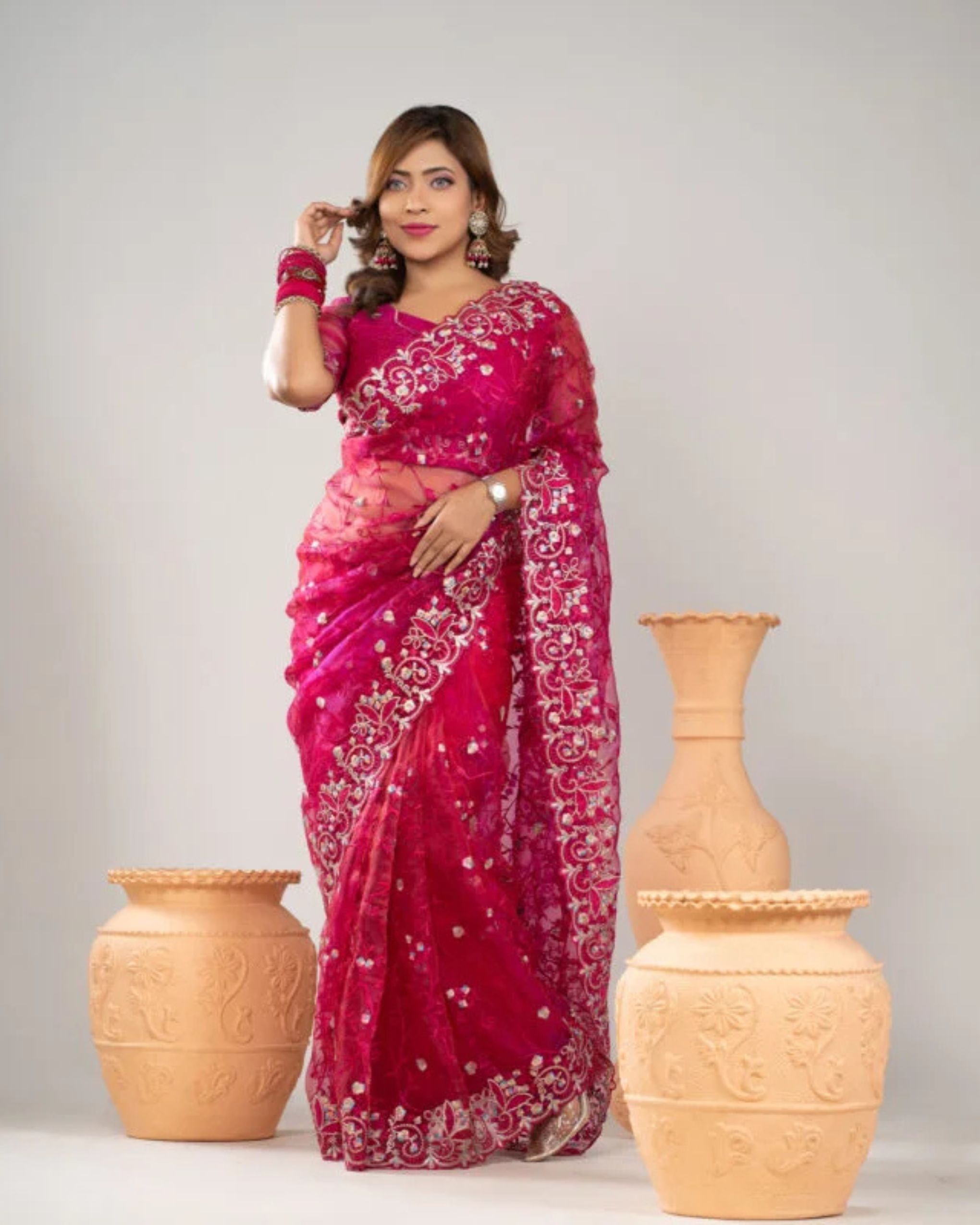 rani-golapi-premium-indian-weightless-soft-organza-saree-with-blouse-piece-3 প্রিমিয়াম ইন্ডিয়ান ওয়েটলেস সফট অরগাঞ্জা শাড়ি ব্লাউজ পিস সহ - Image 1